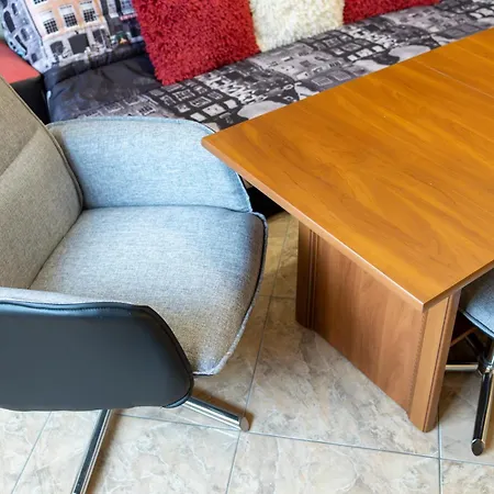 Budget Flat Near Market & Bus Station Apartment Warna