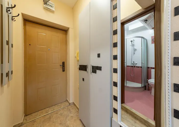 Daire Budget Flat Near Market & Bus Station Varna