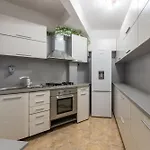 Budget Flat Near Market & Bus Station Apartment Varna
