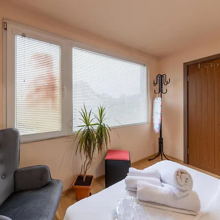 Apartament Budget Flat Near Market & Bus Station Warna