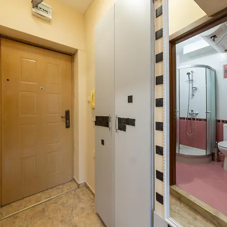 Daire Budget Flat Near Market & Bus Station Varna